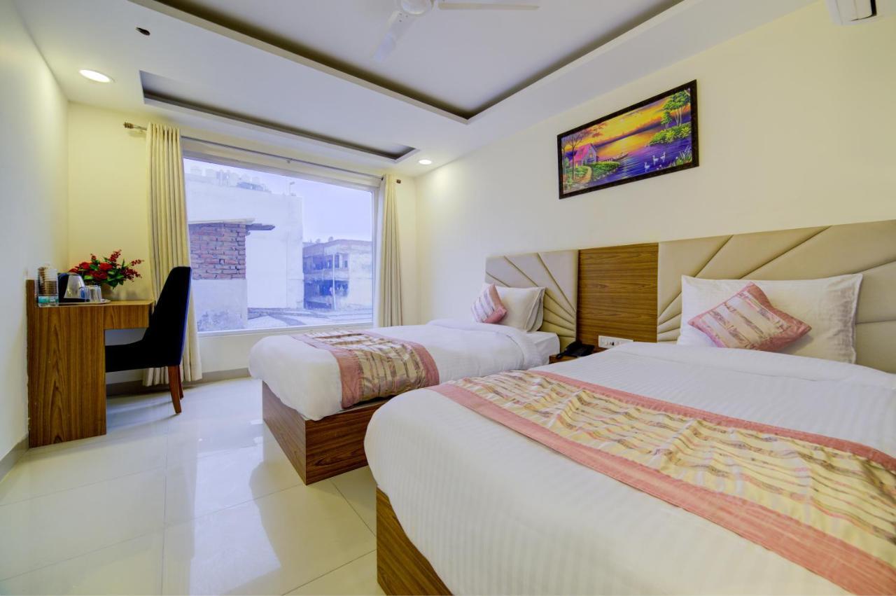 نيودلهي Hotel D'Capitol - Delhi Airport المظهر الخارجي الصورة