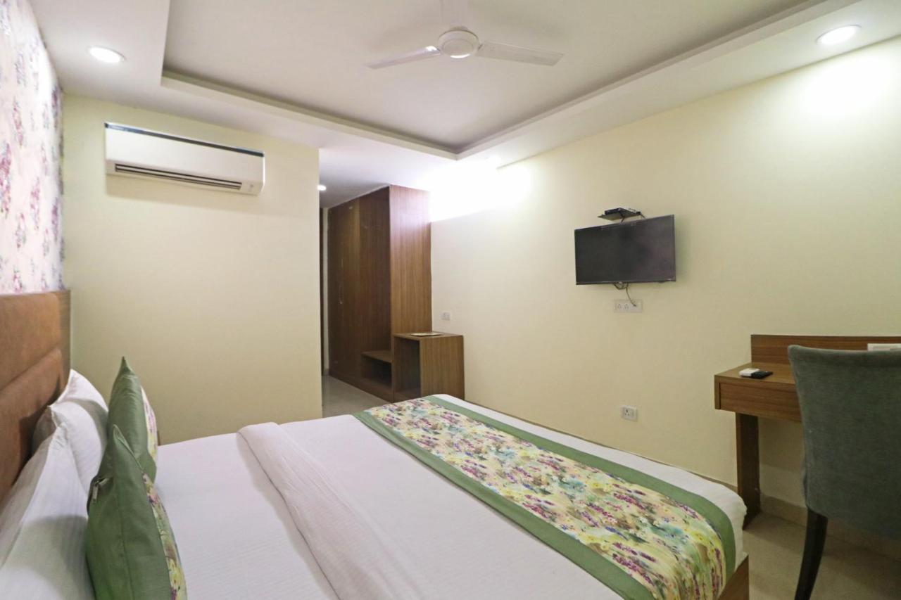 نيودلهي Hotel D'Capitol - Delhi Airport المظهر الخارجي الصورة
