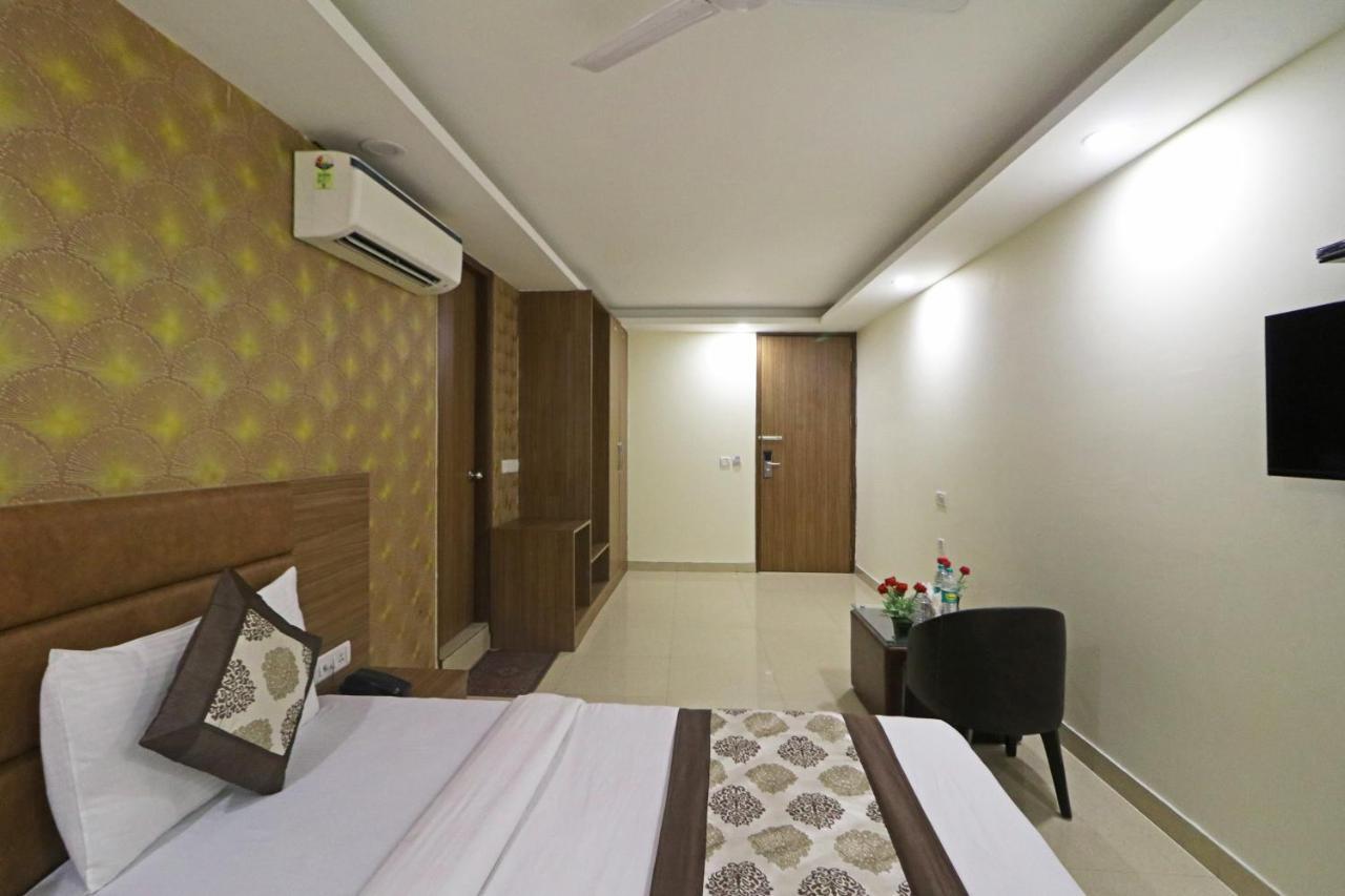 نيودلهي Hotel D'Capitol - Delhi Airport المظهر الخارجي الصورة