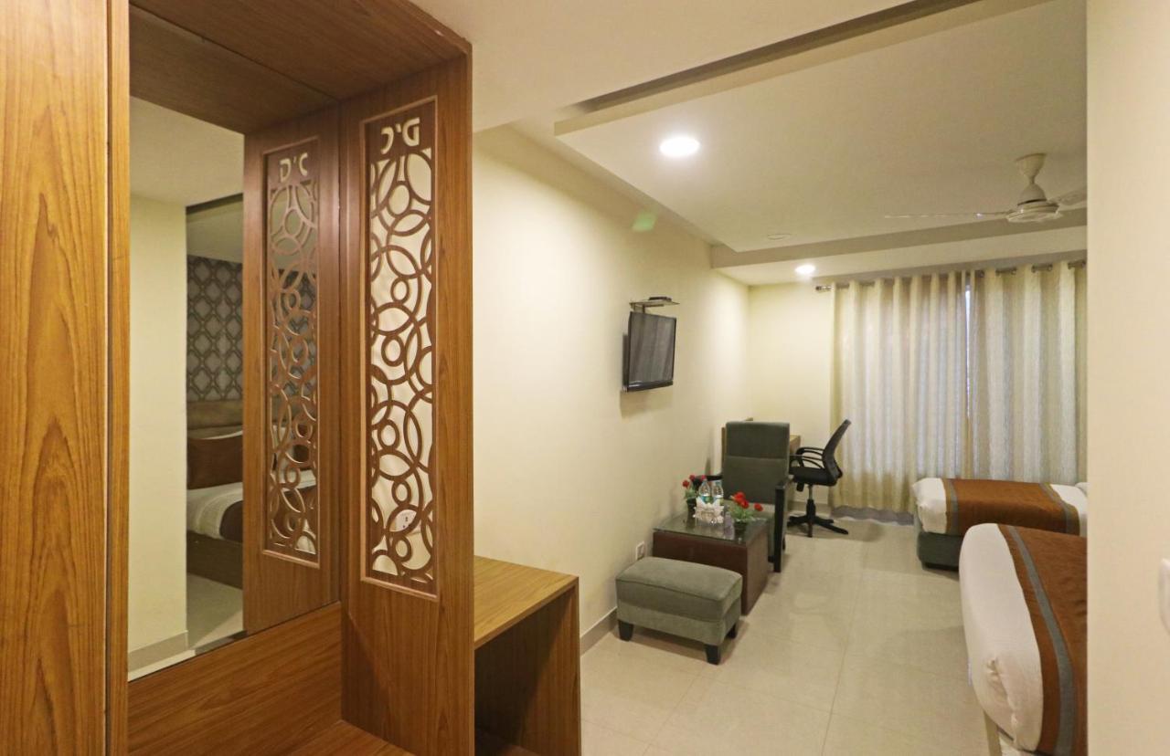 نيودلهي Hotel D'Capitol - Delhi Airport المظهر الخارجي الصورة
