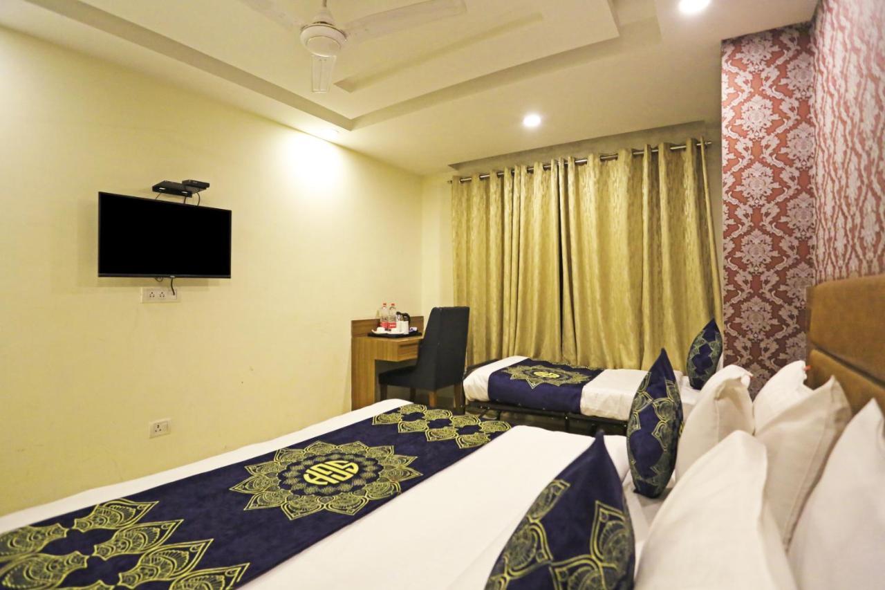 نيودلهي Hotel D'Capitol - Delhi Airport المظهر الخارجي الصورة
